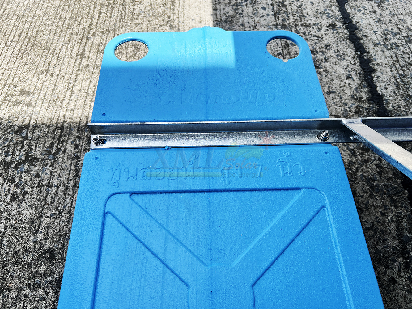 กังหันตีน้ำโซล่าเซลล์ รุ่นช้างน้อย 4 ใบพัด 3 ทุ่น