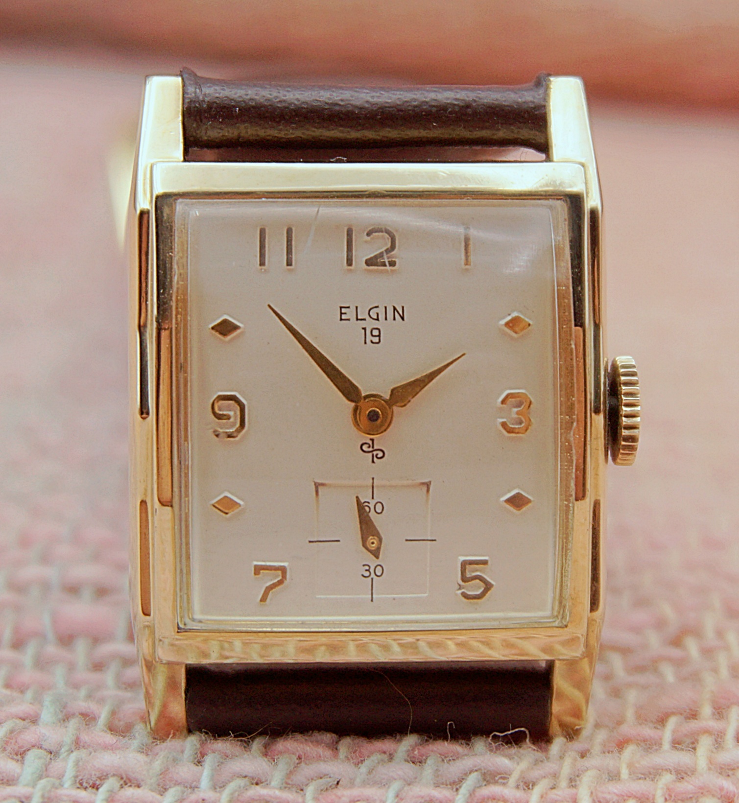 นาฬิกาเก่า ELGIN ไขลานสองเข็มครึ่ง