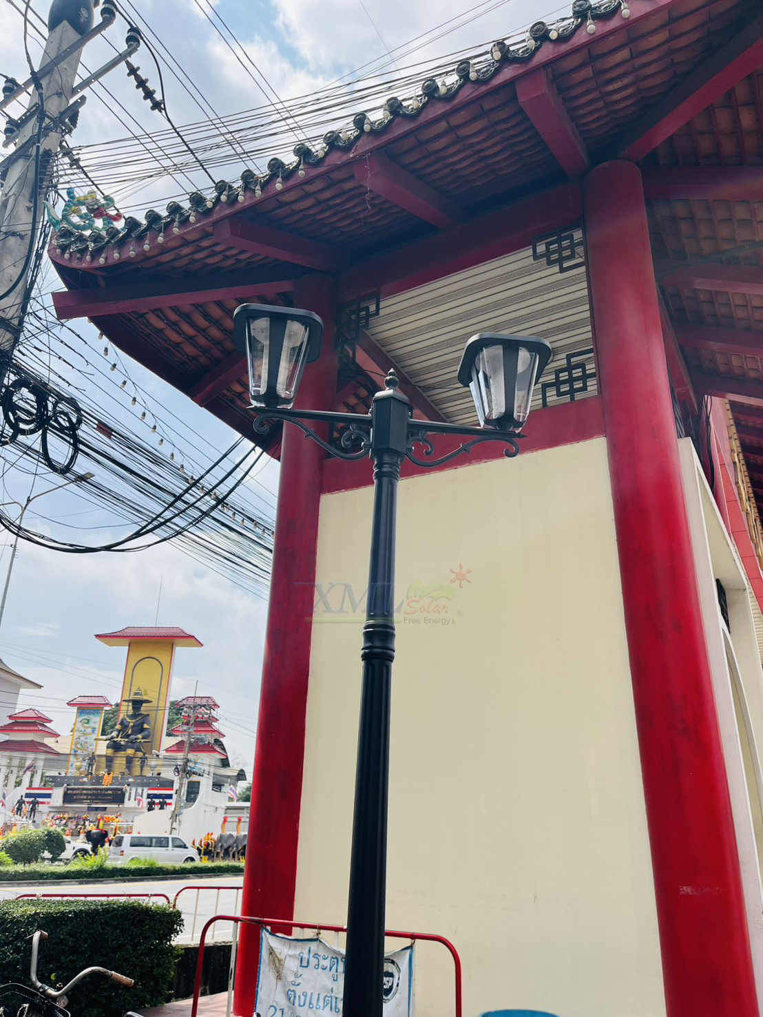 โคมไฟโซล่าเซลล์ รุ่น TT-516 (ตัวโคม + เสาไฟ 2.6 เมตร)(เปิดได้ 2 แสง)