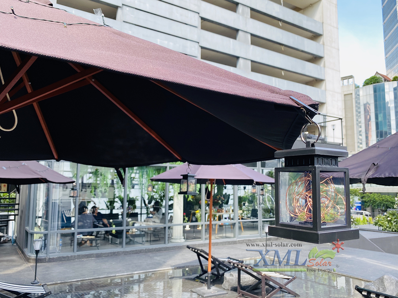 ไฟห้อยโซล่าเซลล์ ทรงสี่เหลียม สีดำ 30 SMD LED (แสง:เหลืองวอมไวท์)