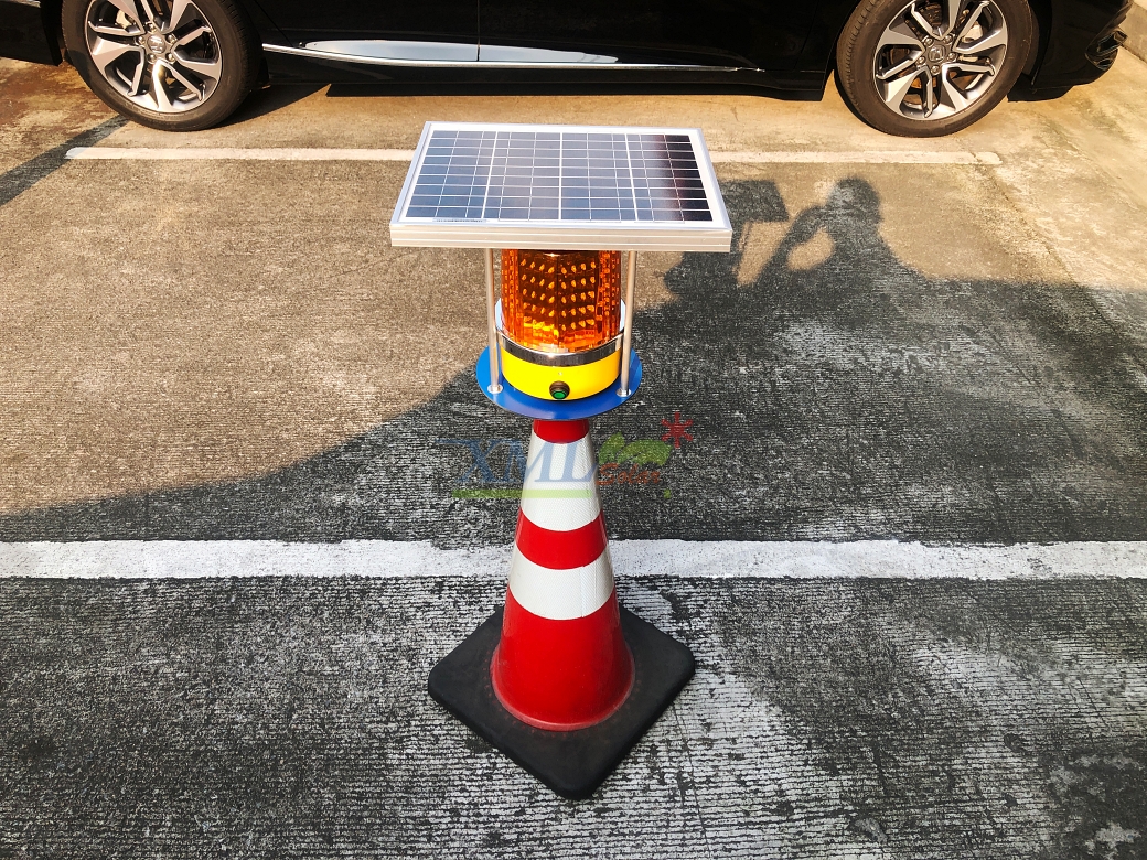 ไฟไซเรนพลังงานแสงอาทิตย์ (แสง : สีเหลือง) 10 watt