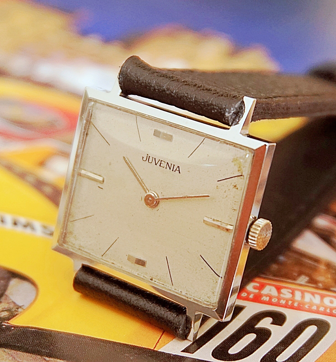 นาฬิกาเก่า JUVENIA ไขลาน