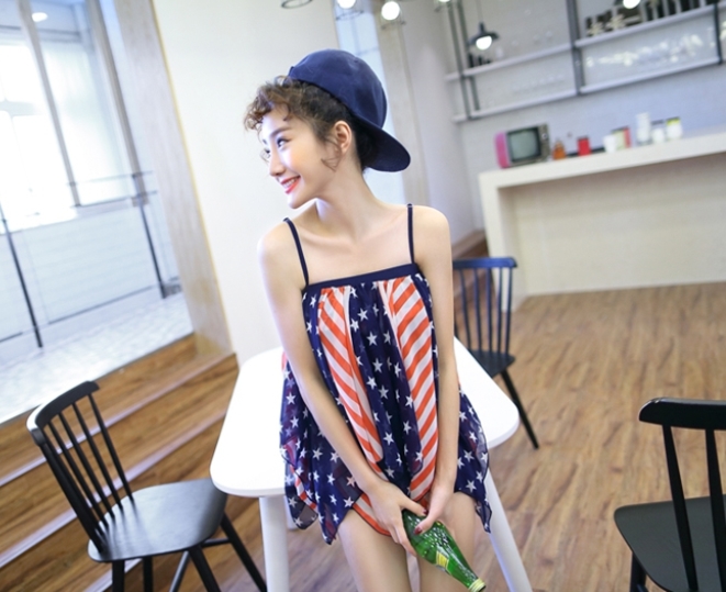 ชุดว่ายน้ำงาน vicki แบบ3ชิ้น มี2สี น้ำเงิน,ชมพู มีไซส์ M,XL ราคาส่ง3 ชิ้นคละแบบได้ทั้งร้าน ชุดละ 890 บาทค่ะ