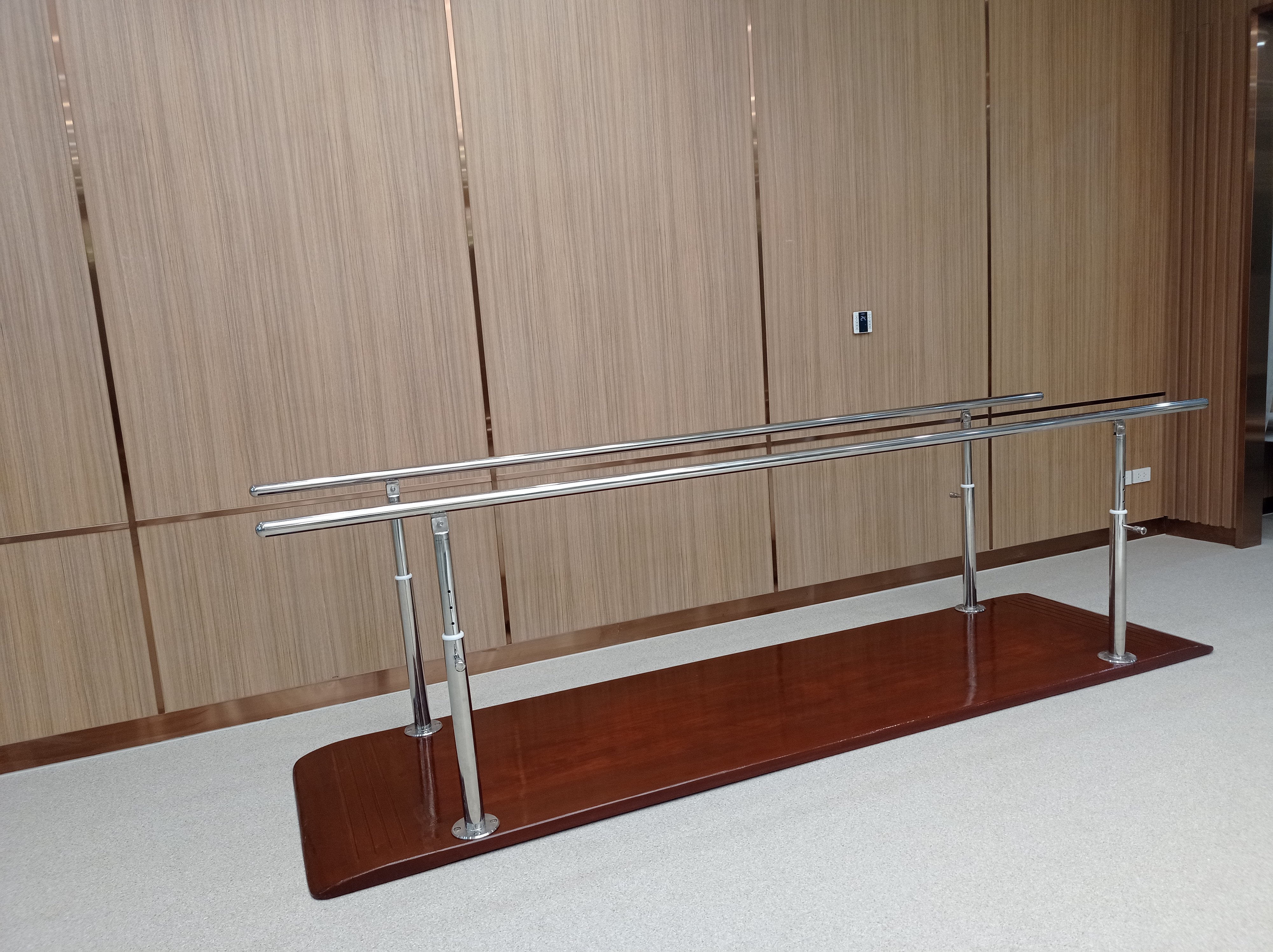 ราวฝึกเดิน ราวหัดเดิน ราวคู่ขนานฝึกเดิน Parallel bar