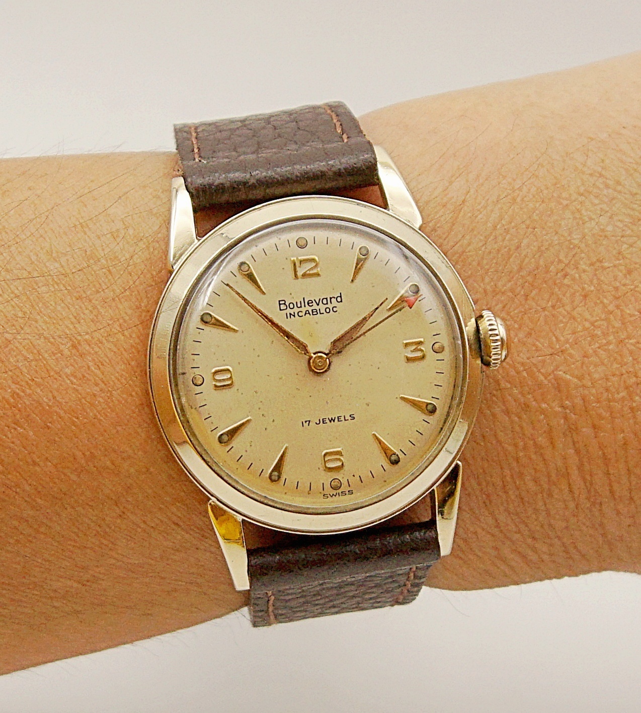 นาฬิกาเก่า BOULEVARD ไขลาน