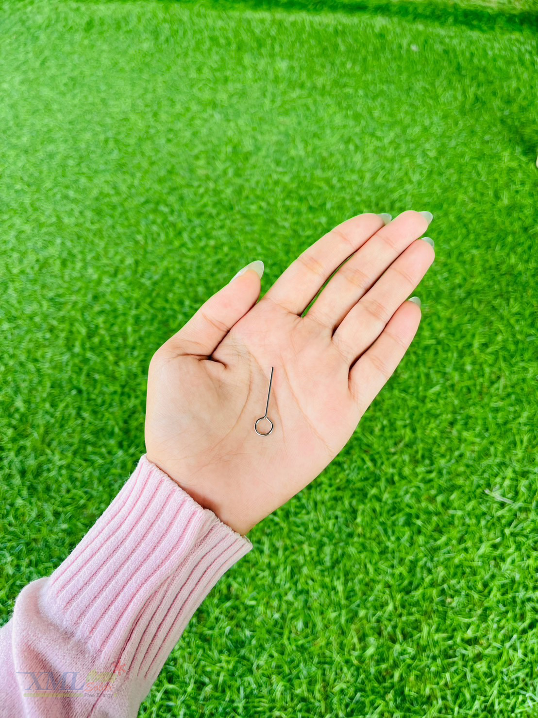 ไฟปักสนามสนามโซล่าเซลล์ ทรงกลมใส 15 lm ( แสง : เหลืองวอมไวท์)