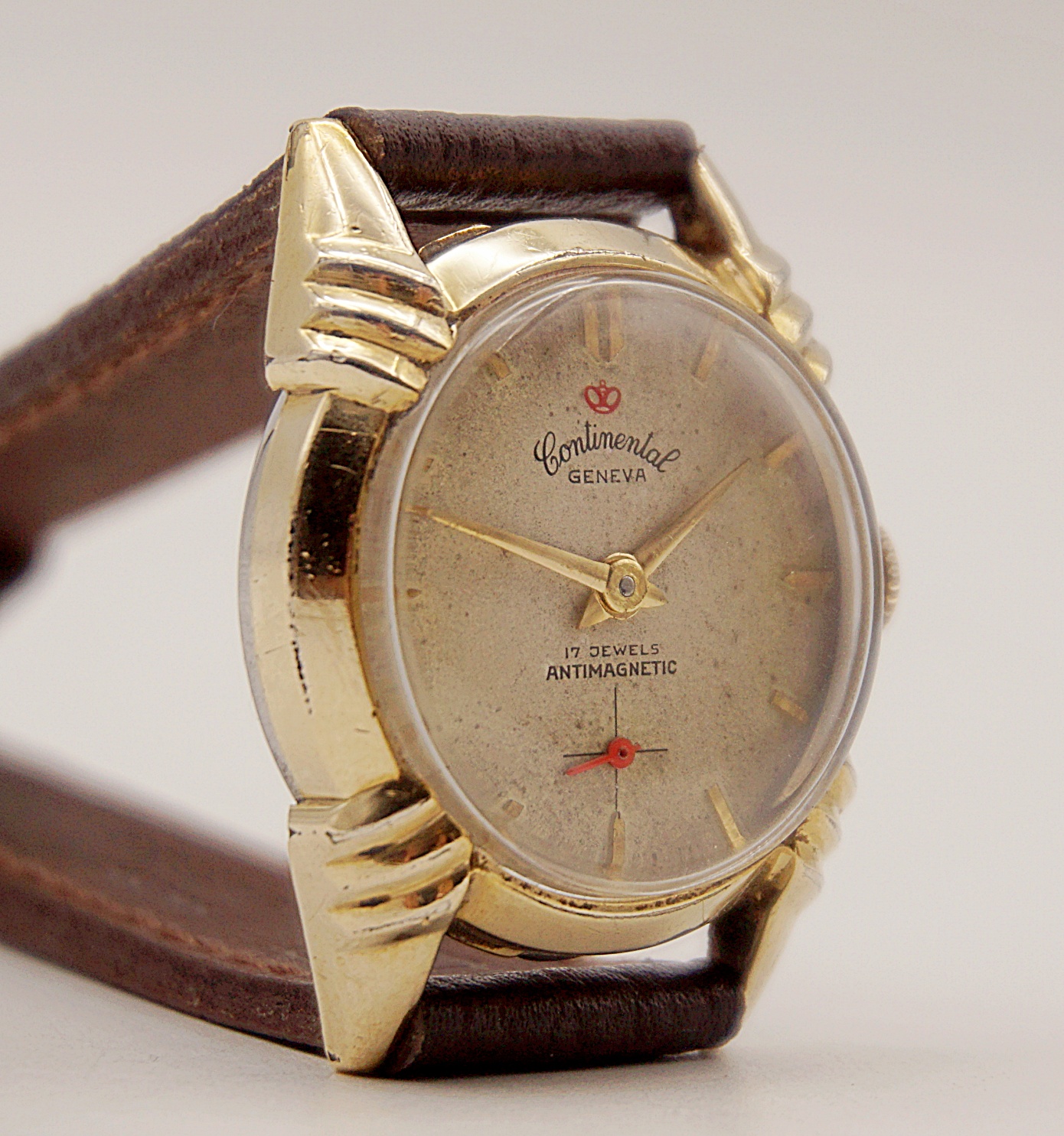 นาฬิกาเก่า CONTINENTAL ไขลานสองเข็มครึ่ง
