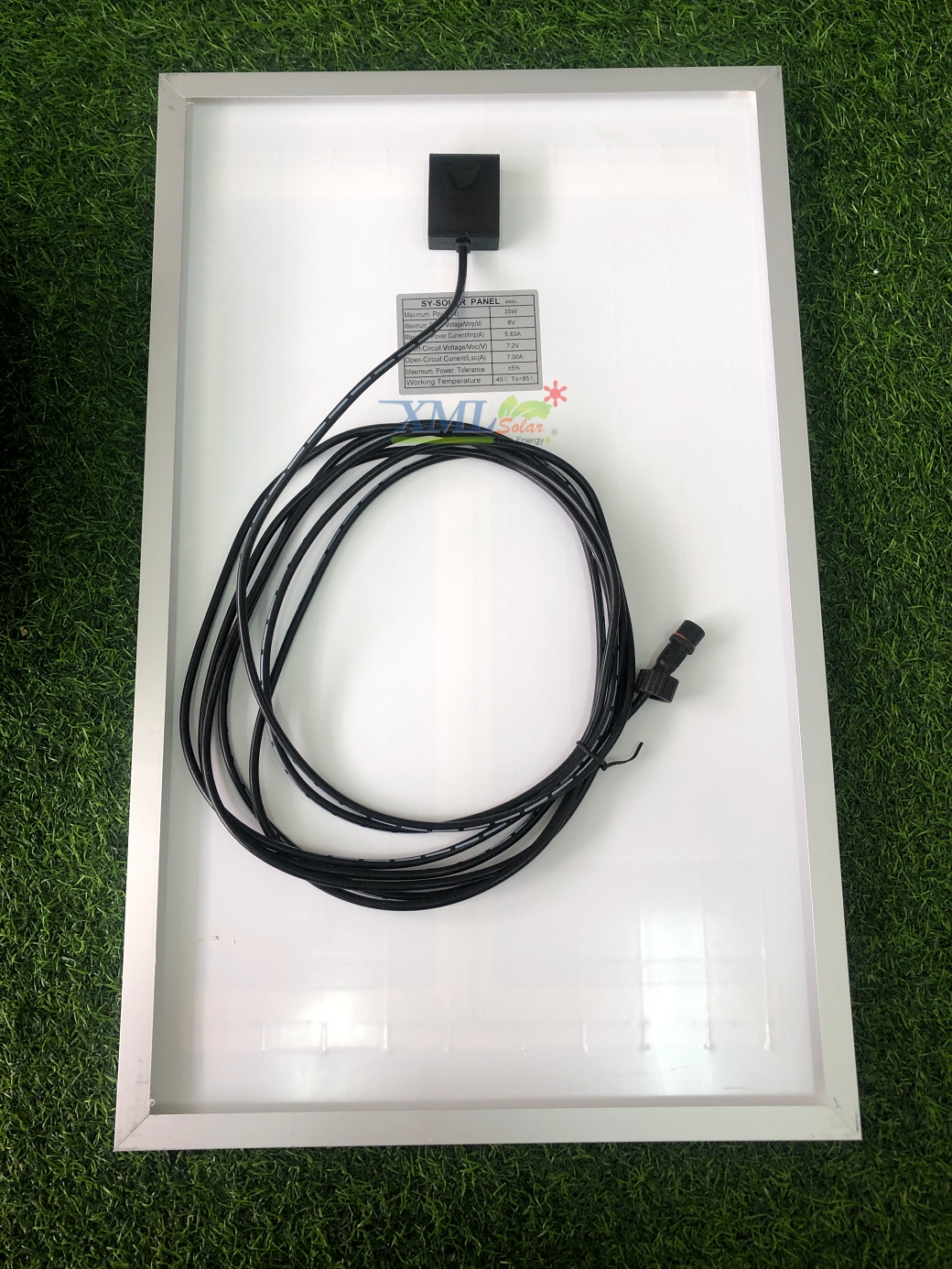 สปอร์ตไลท์โซล่าเซลล์ 100 W. รุ่นใหม่ JD8800L (แสง : ขาว)