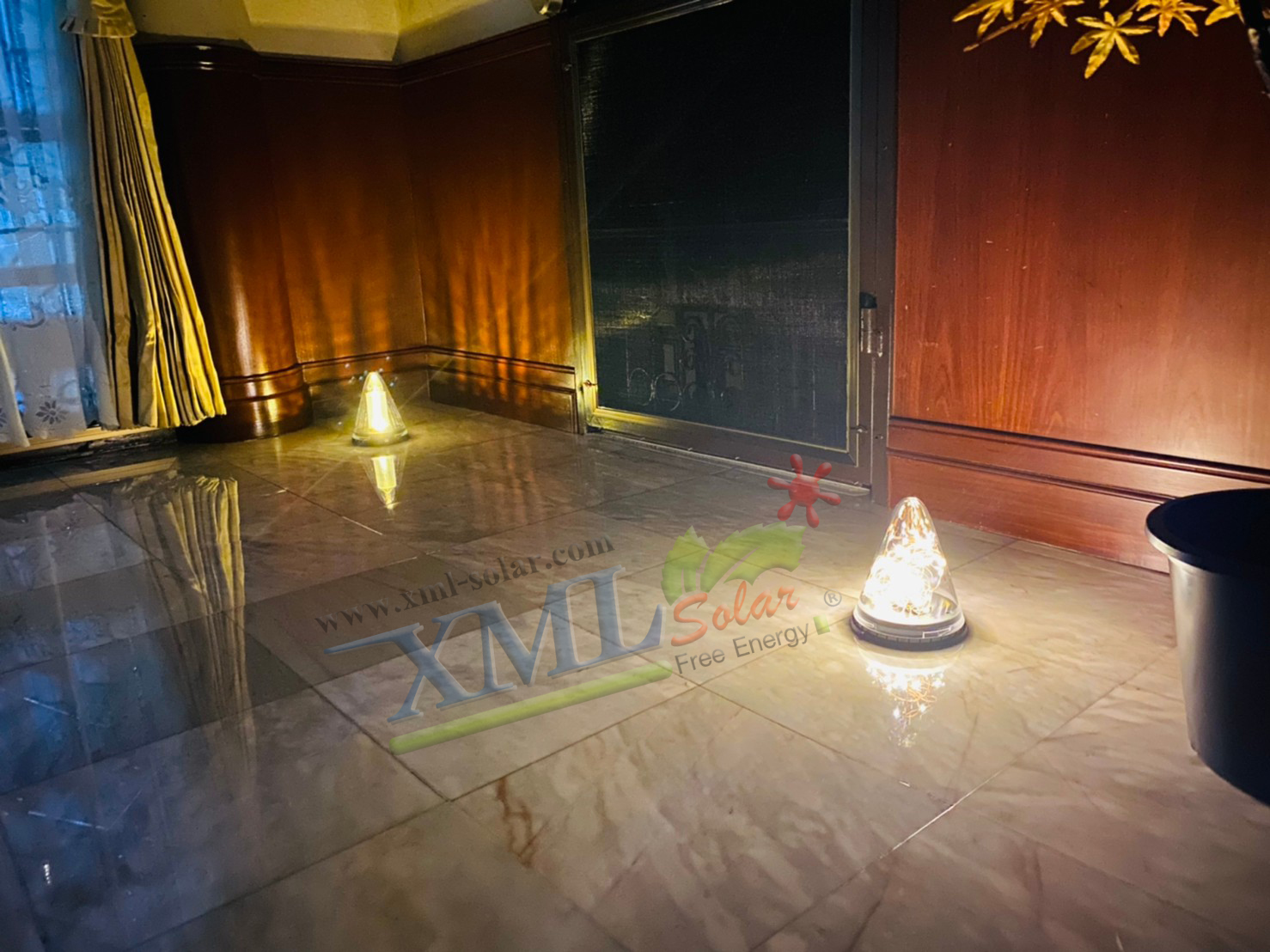 โคมไฟห้อยโซล่าเซลล์ ทรงกรวย รุ่น เม็ดChip (เปิดได้ 3 ฟังก์ชั่น) (แสง : เเหลืองวอมไวท์)