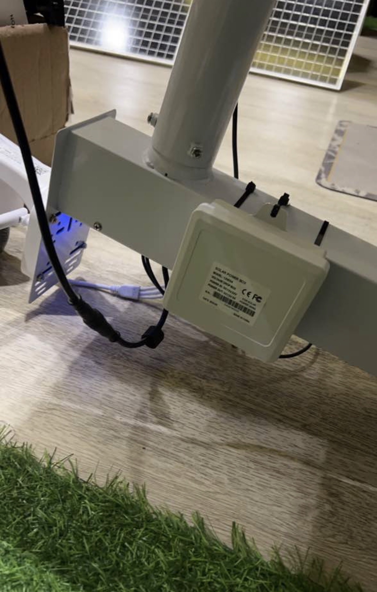 กล้องวงจรปิดโซล่าเซลล์ 80W. / ใช้simcard 4G (1080P) Solar CCTV Camera With 4G