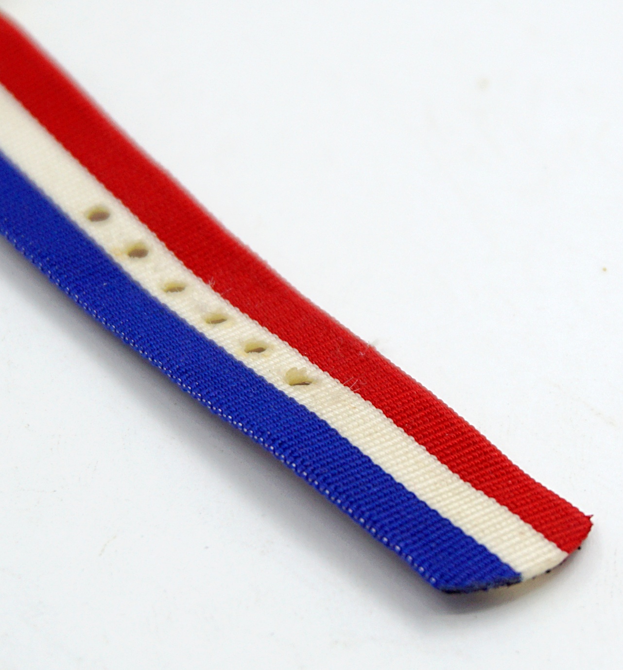 นาฬิกาเก่า REPUBLICAN ELEPHANT BY TIMEX ไขลาน