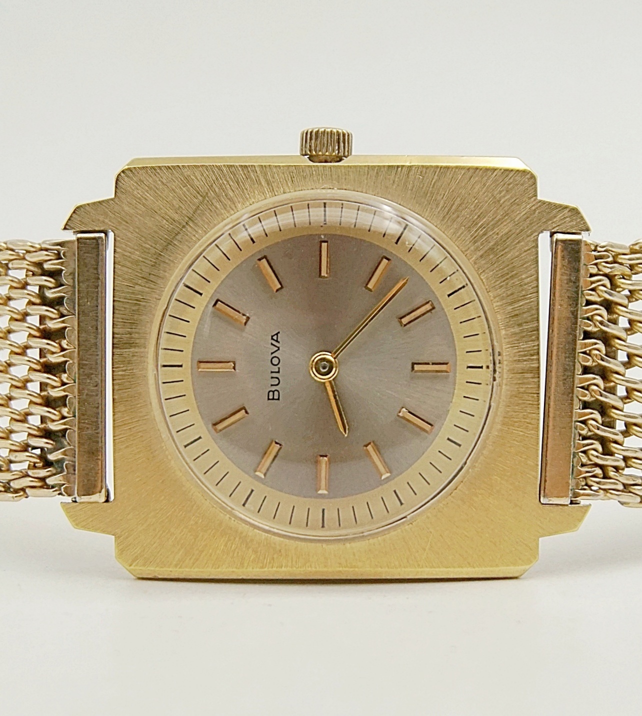 นาฬิกาเก่า BULOVA ไขลาน