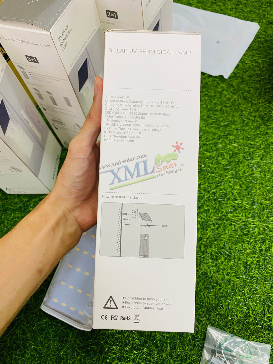 โคมไฟติดผนังโซล่าเซลล์ + แสง PIR UV พกพา