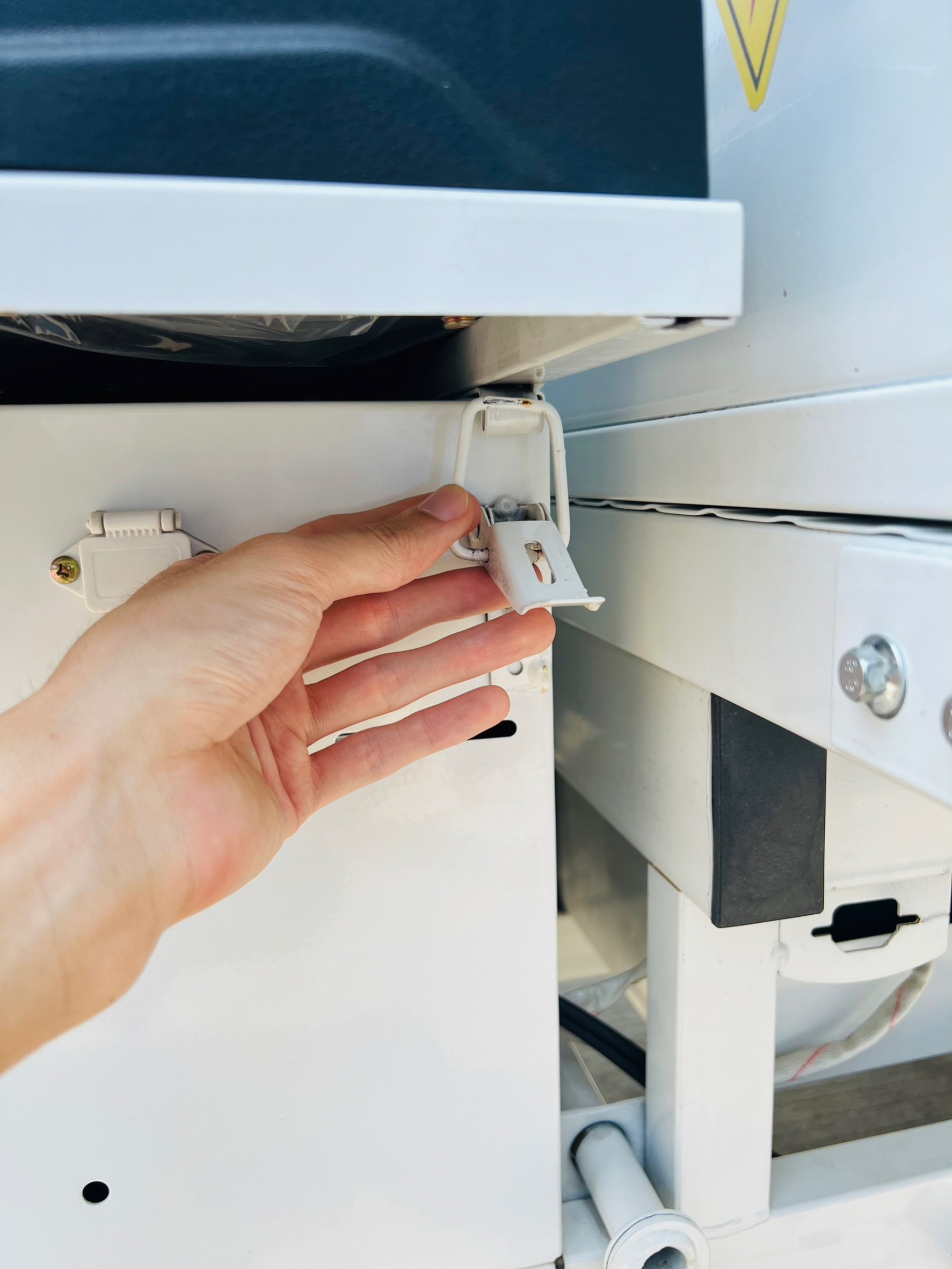 รถกระบะ 3 ล้อ โซล่าเซลล์