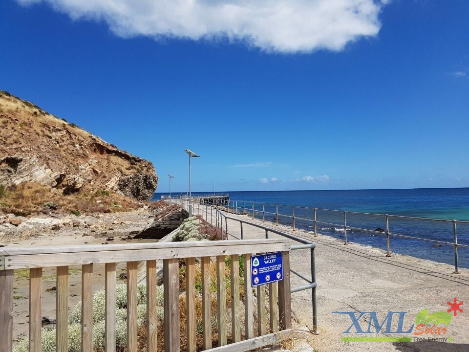 ไฟสปอตไลท์โซล่าเซลล์ 6500 Lumens. ไซต์ใหญ่ (เเสง : เหลืองวอมไวท์)