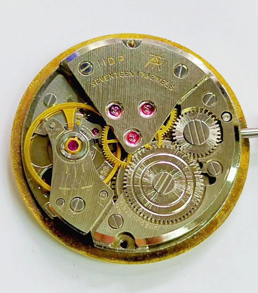 นาฬิกาเก่า CARAVELLE ไขลาน