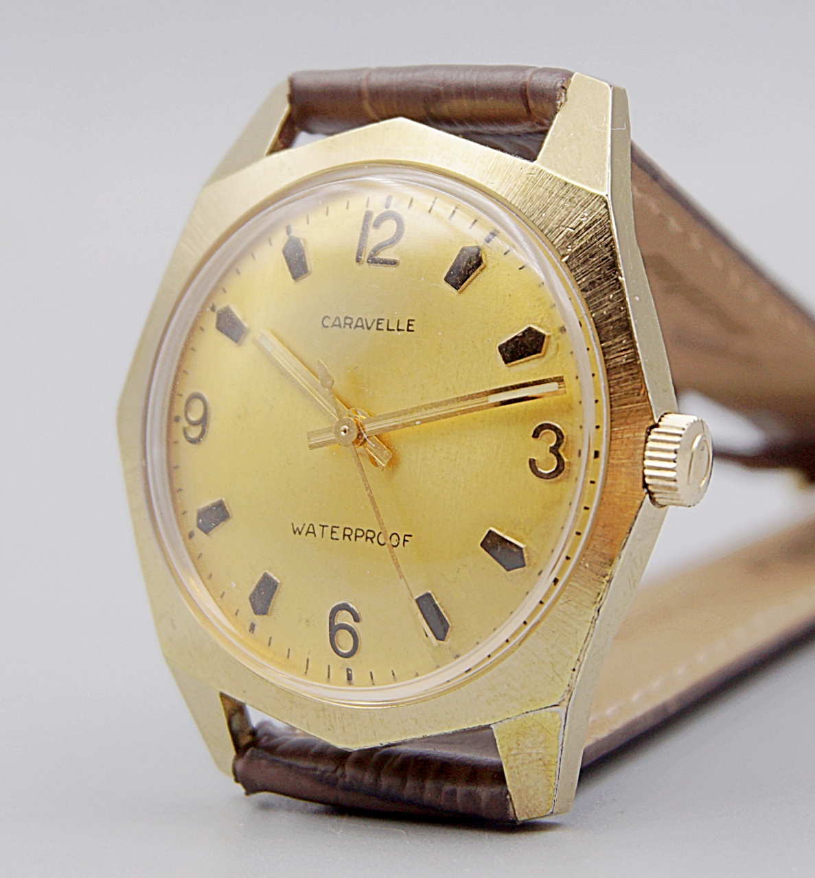 นาฬิกาเก่า CARAVELLE ไขลาน