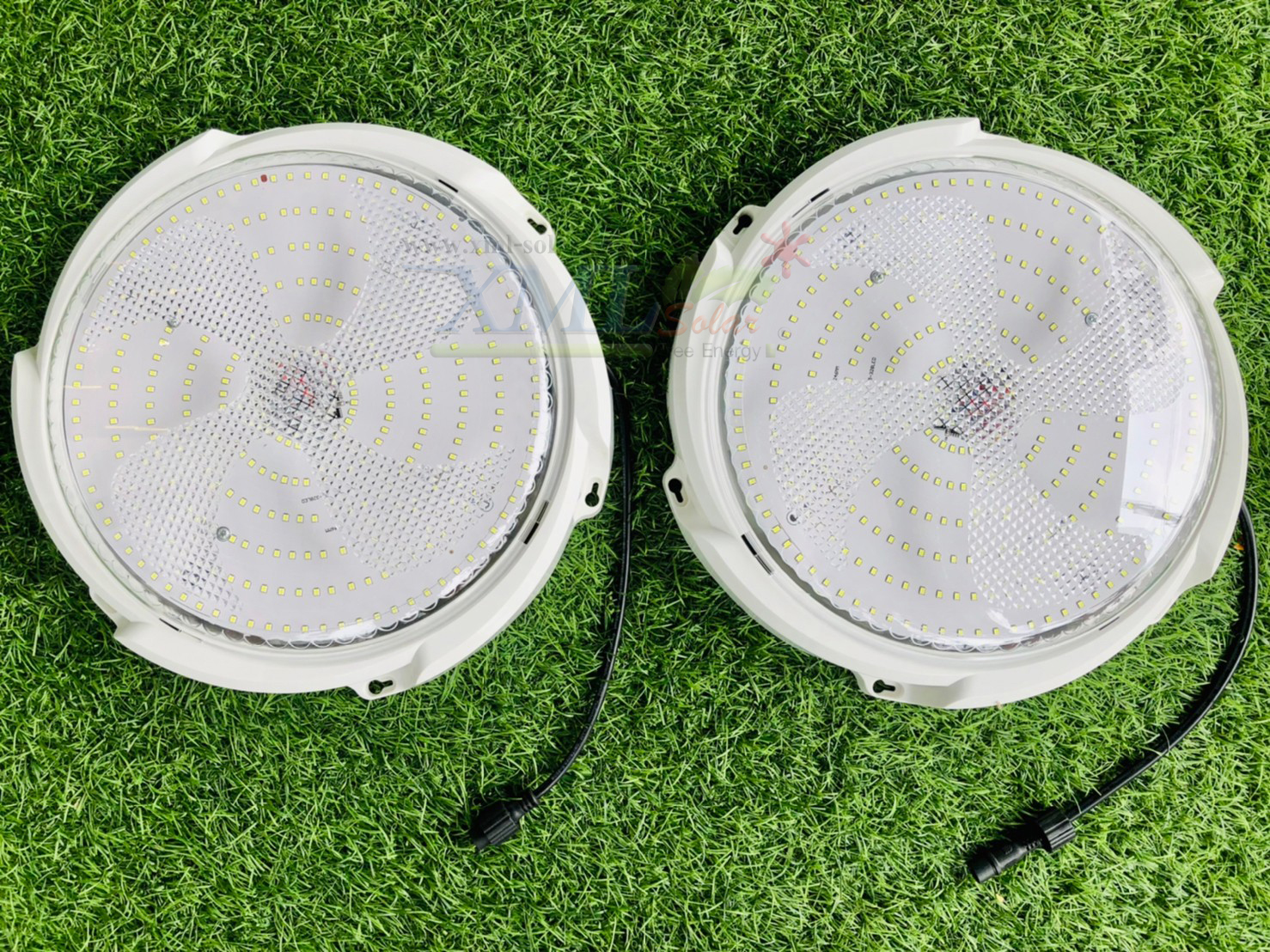 โคมไฟซาลาเปาโซล่าเซลล์ ติดเพดาน-ผนัง รุ่น 300W.+300W. (แสงขาว)( 2 โคม )