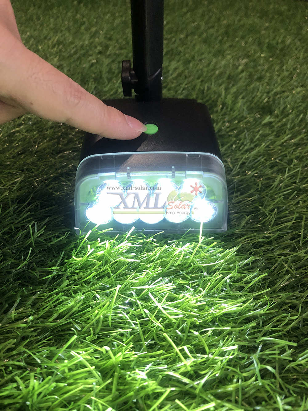 สปอร์ตไลท์ปักสนามโซล่าเซลล์ รุ่น SSL-001