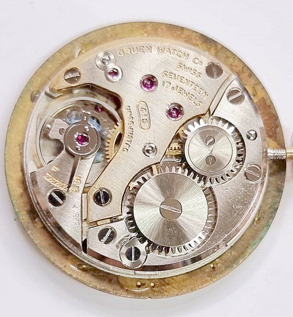 นาฬิกาเก่า GRUEN ไขลานสองเข็มครึ่ง (ตัวเรือนทอง 14K)