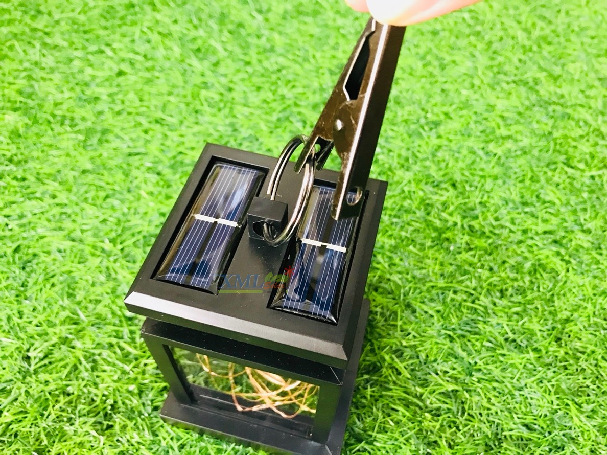 ไฟห้อยโซล่าเซลล์ ทรงสี่เหลียม สีดำ 30 SMD LED (แสง:เหลืองวอมไวท์)