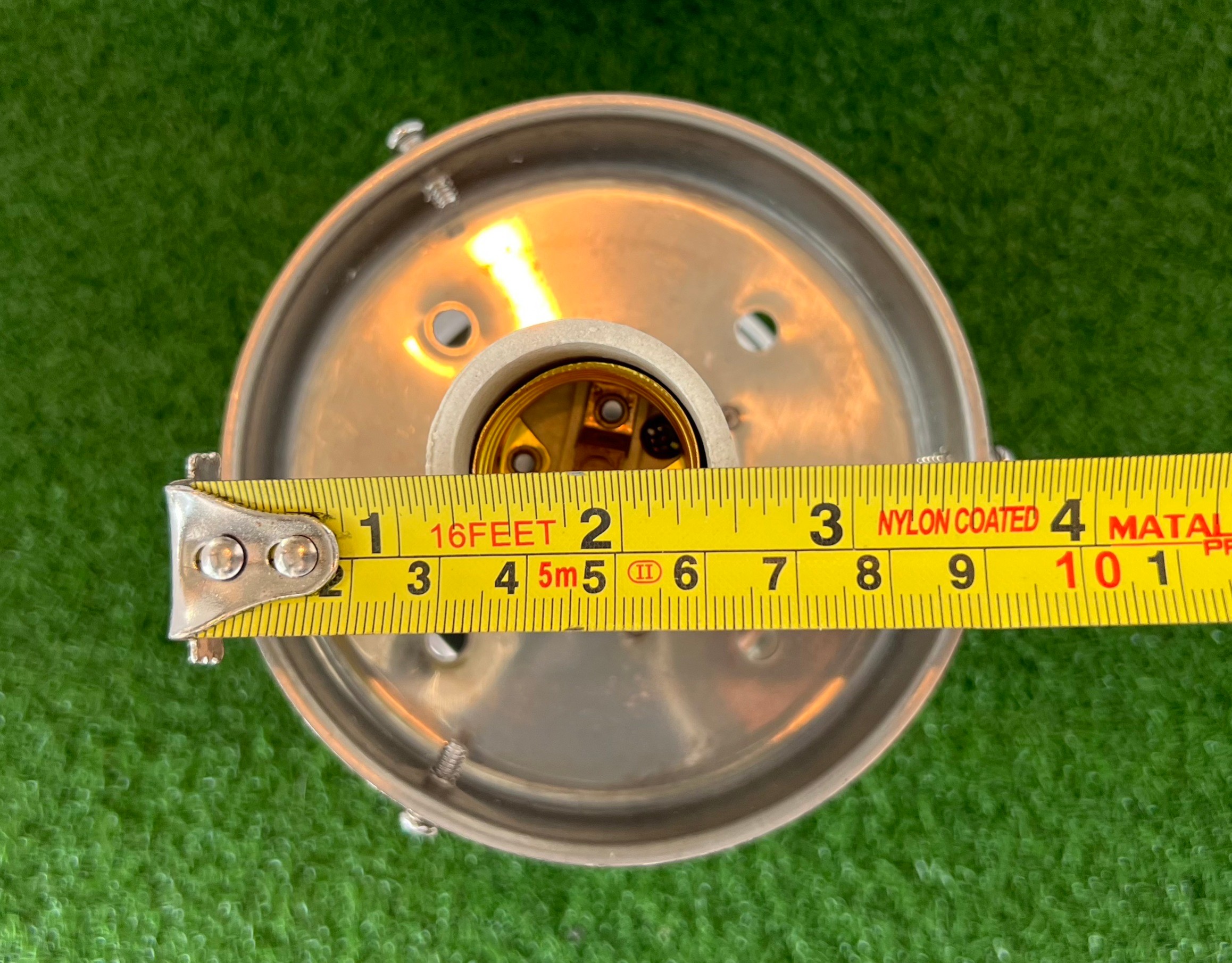 โคมไฟหัวเสาโซล่าเซลล์ ทรงกลมฐานสเเตนเลส (30 ซม.) + Remote (เปิดได้ 3 แสง)+AC