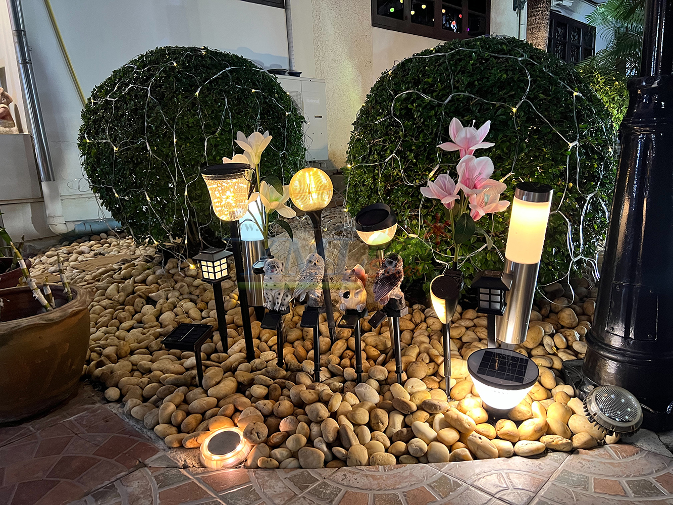 ไฟกระพริบโซล่าเซลล์ เเบบตาข่าย (เเสง : เหลืองวอมไวท์)