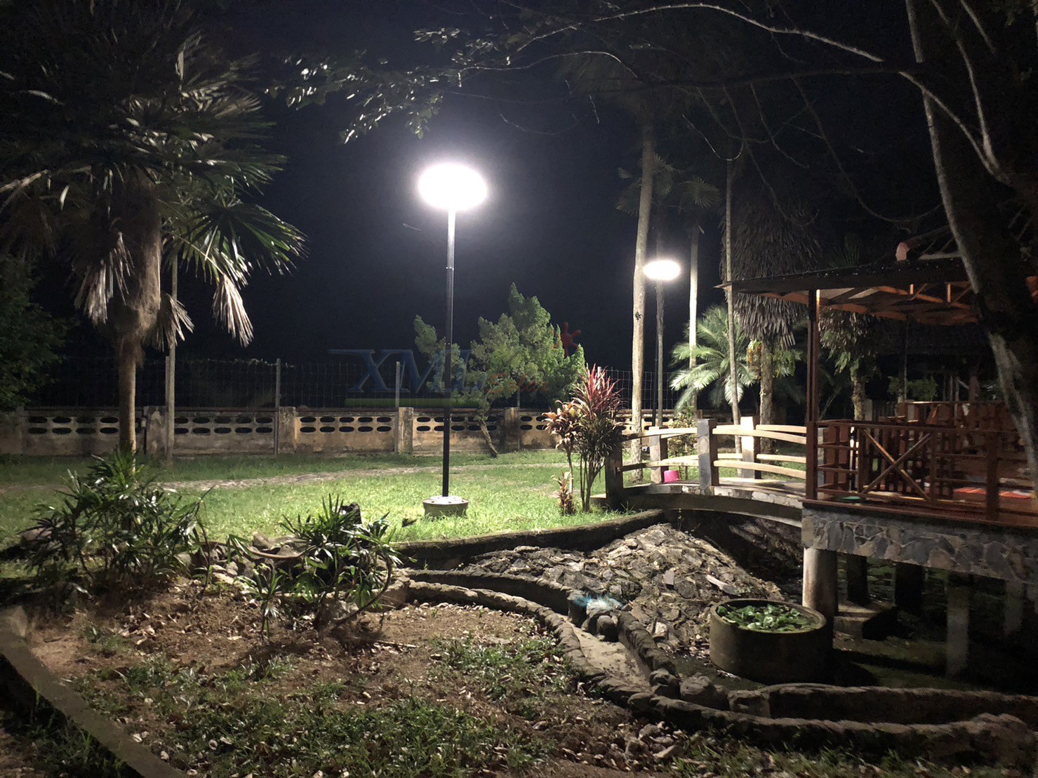 โคมไฟโซล่าเซลล์ UFO ทรงกลม (ขนาดใหญ่สุด 75 ซม.) (เปิดได้ 3 แสง) รุ่น MD-SLT38-500W