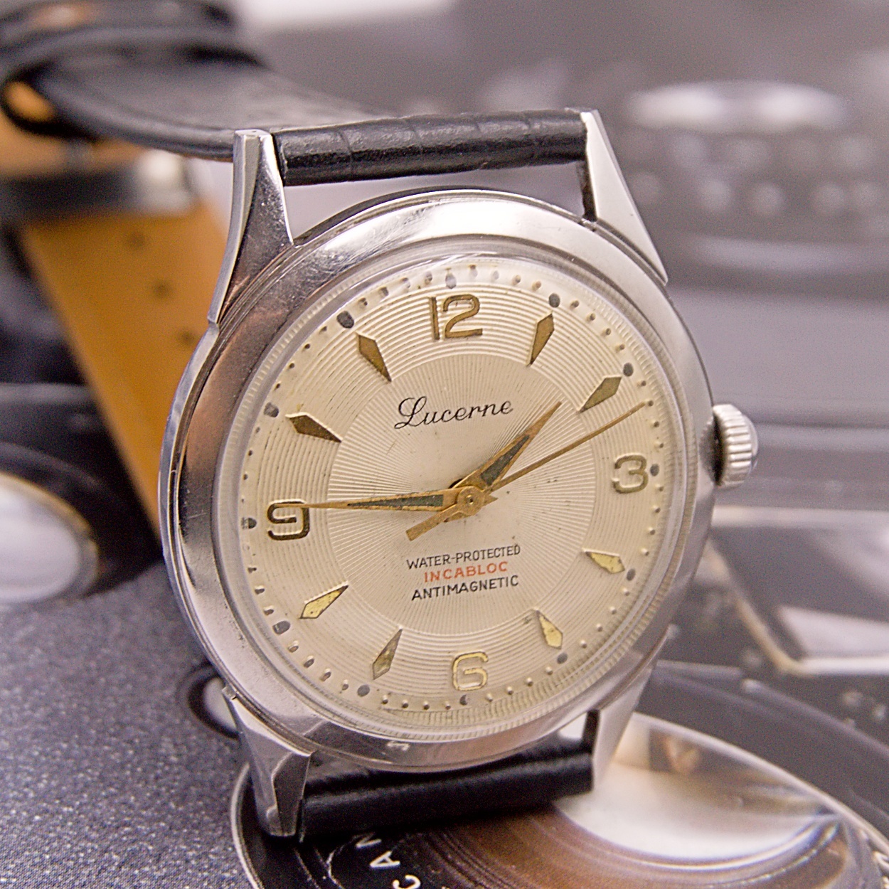 นาฬิกาเก่า LUCERNE ไขลาน