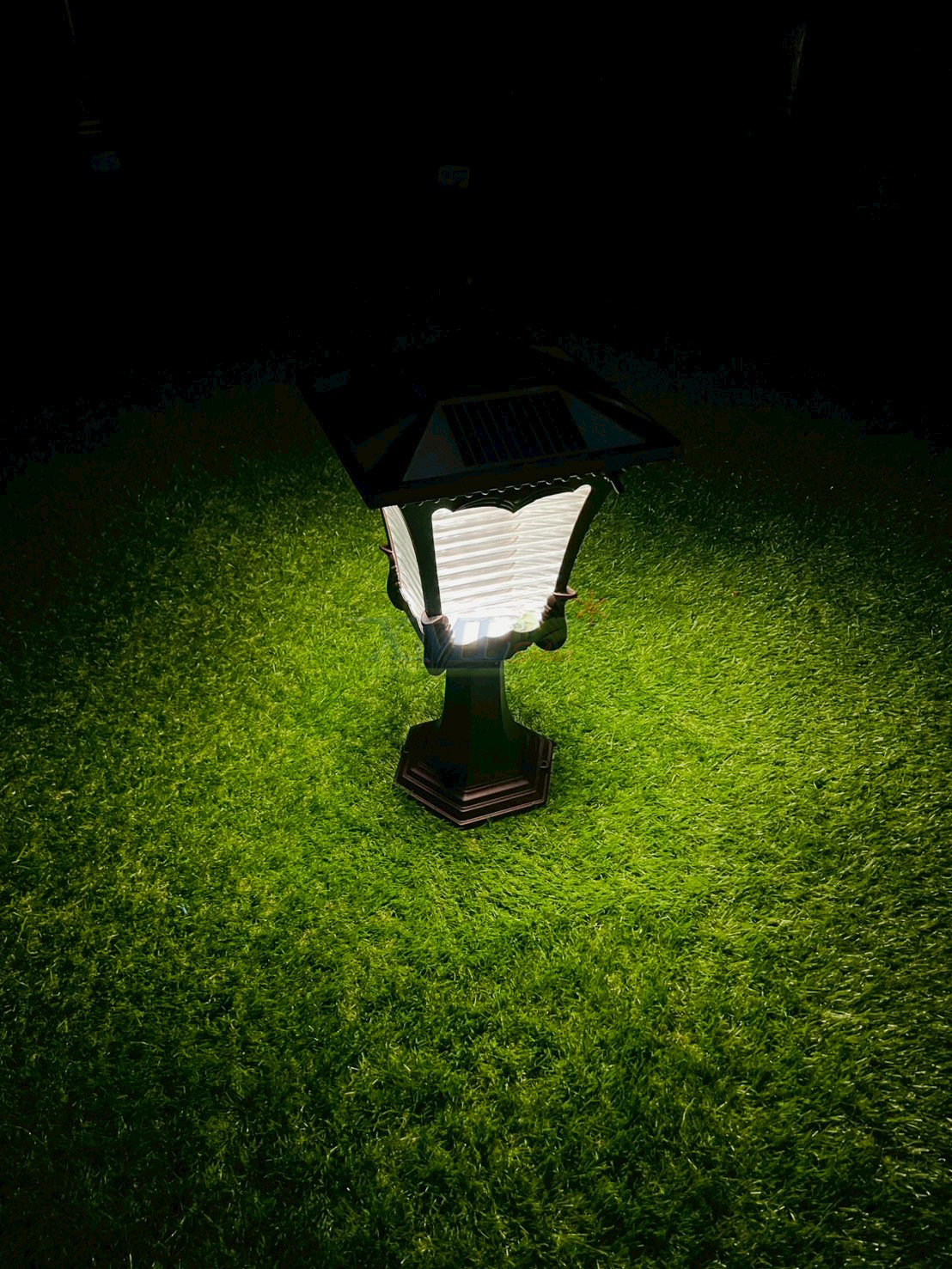 ไฟหัวเสาโซล่าเซลล์ รุ่น TZ-11719 (เปิดได้ 2 แสง)