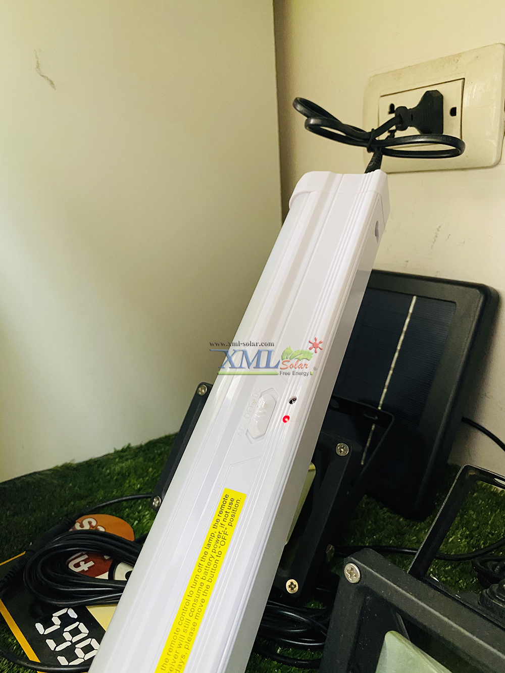 หลอดไฟโซล่าเซลล์อเนกประสงค์ 5W. (Indoor)