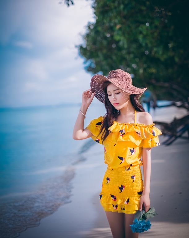 ชุดว่ายน้ำงาน vicki แบบ3ชิ้น มี2สี ส้ม,เหลือง มีไซส์ M,XL ราคาส่ง3 ชิ้นคละแบบได้ทั้งร้าน ชุดละ 890 บาทค่ะ