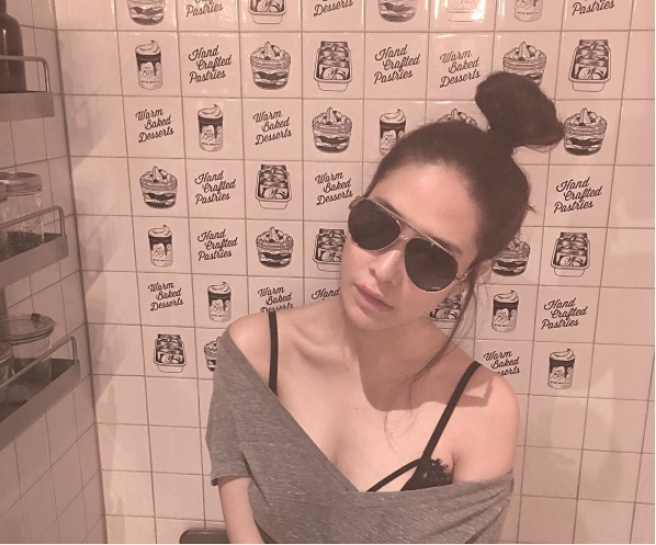บราลูกไม้ ไม่มีโครง เนื้อนิ่ม ใส่สบาย ไม่คัน ถอดฟองน้ำออกได้ สายบราปรับระดับได้ ฟรีไซส์ มี 2 สี ขาว ดำ ราคาส่ง 3 ชิ้นคละแบบได้ ราคาตัวละ 120 บาท