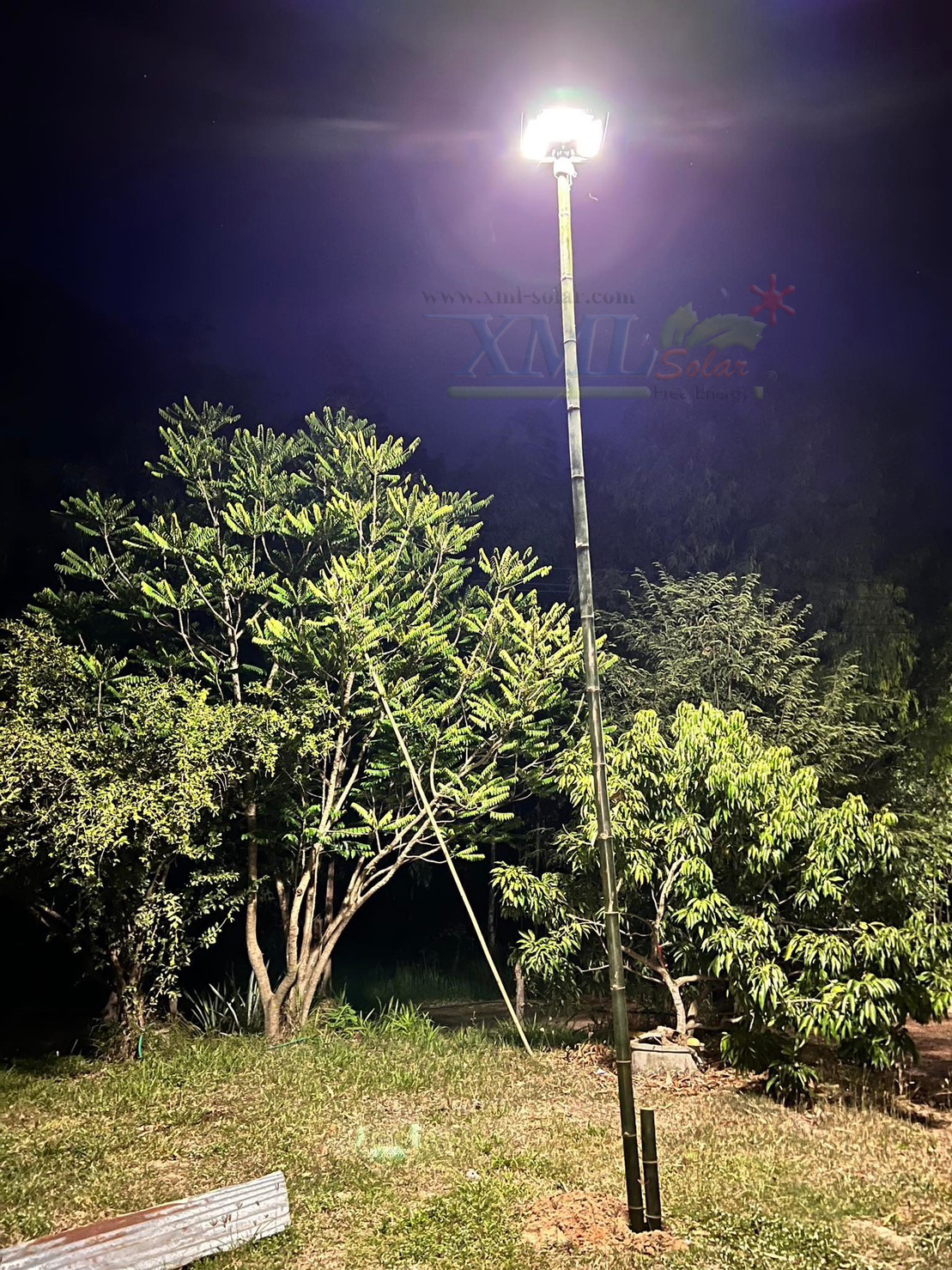 โคมไฟ UFO ทรงสี่เหลี่ยม รุ่น Modi x XML + ระบบ Motion รุ่น 300w (เปิดได้ 3 แสง)