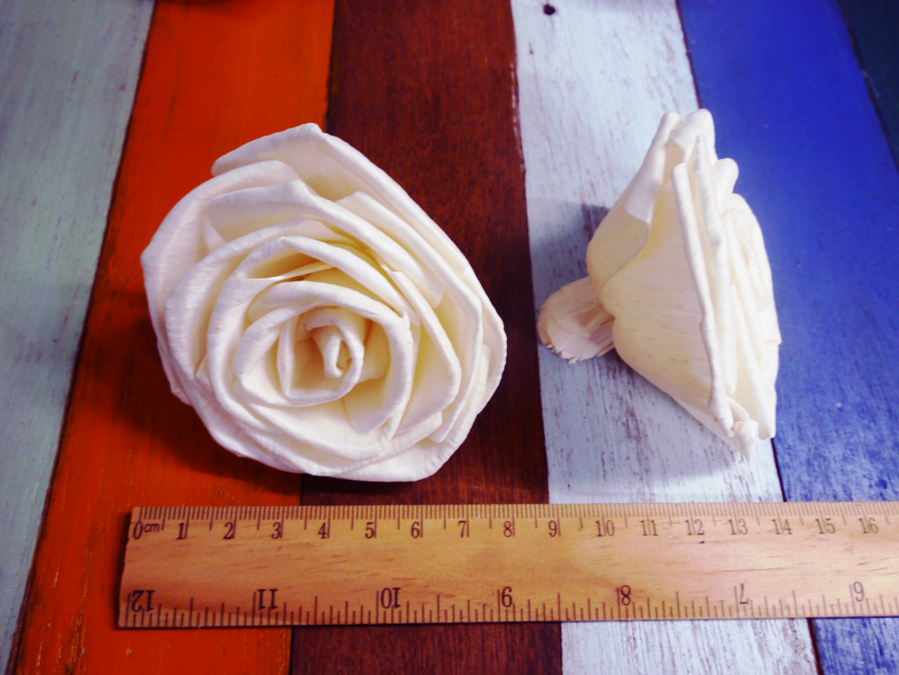 ดอกกุหลาบคลาสสิกสีขาว 8cm Dia.