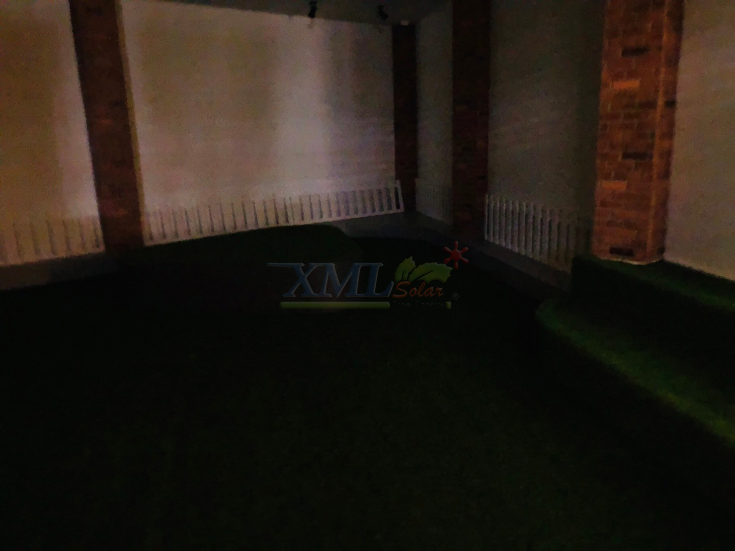 โคมไฟพกพาโซล่าเซลล์ 1800 Lumen รุ่น MD-SL-D6-200W-ORG (เปิดได้ 3 แสง)