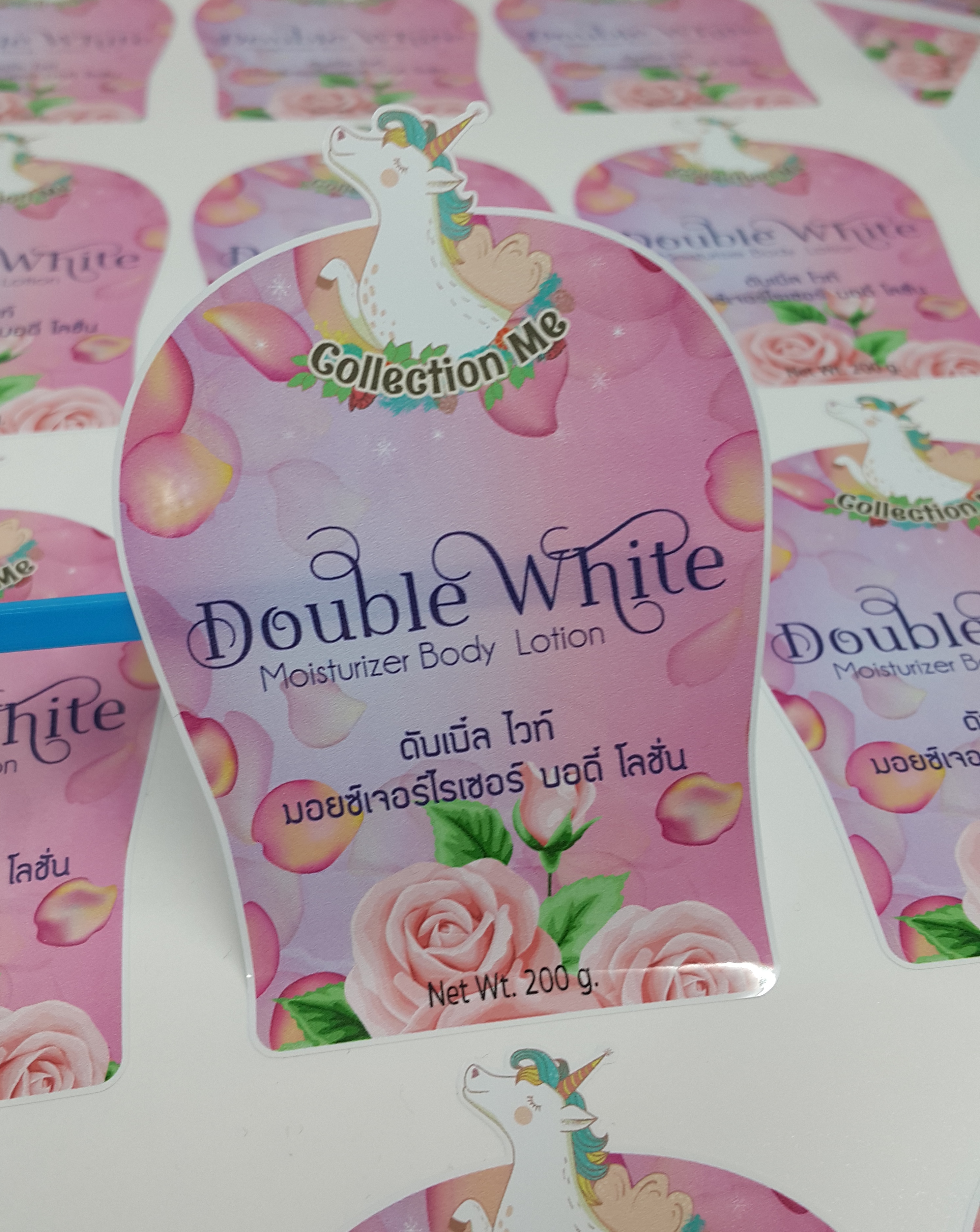 สติ๊กเกอร์พีวีซีขาวเงา