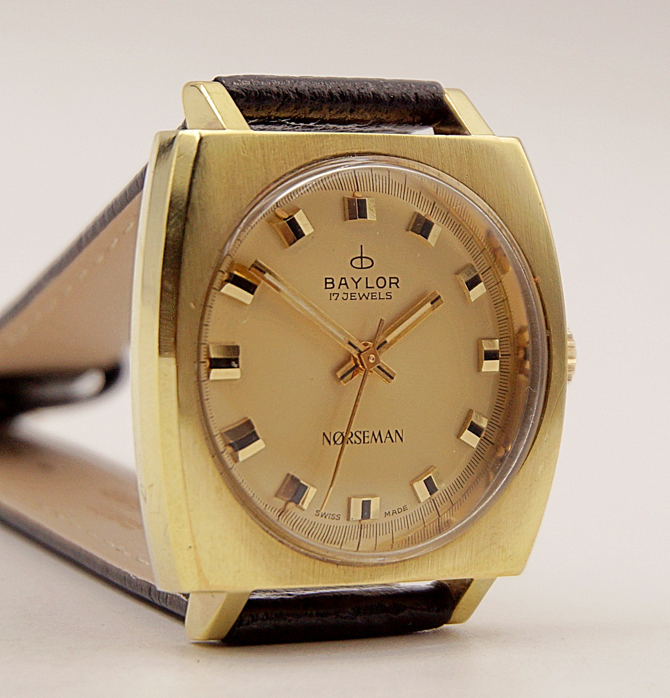 นาฬิกาเก่า BAYLOR ไขลาน