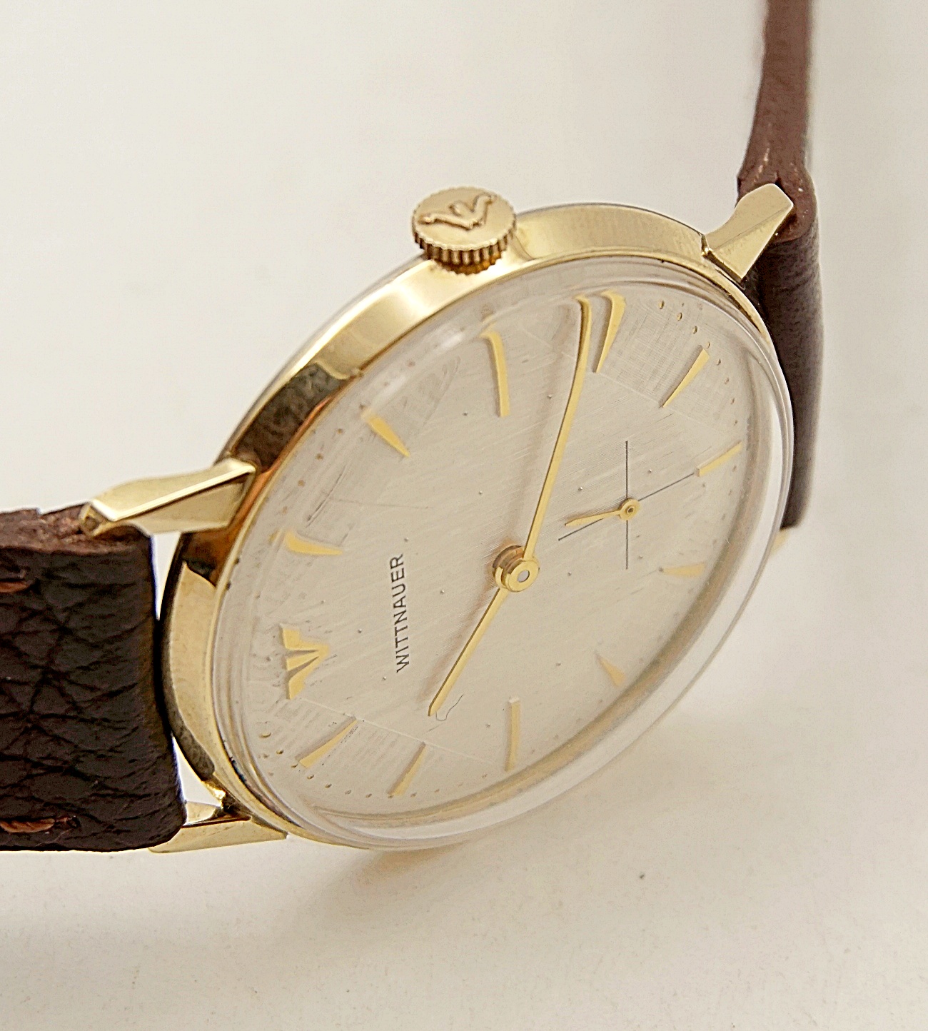 นาฬิกาเก่า WITTNAUER BY LONGINES ไขลานสองเข็มครึ่งพร้อมกล่อง