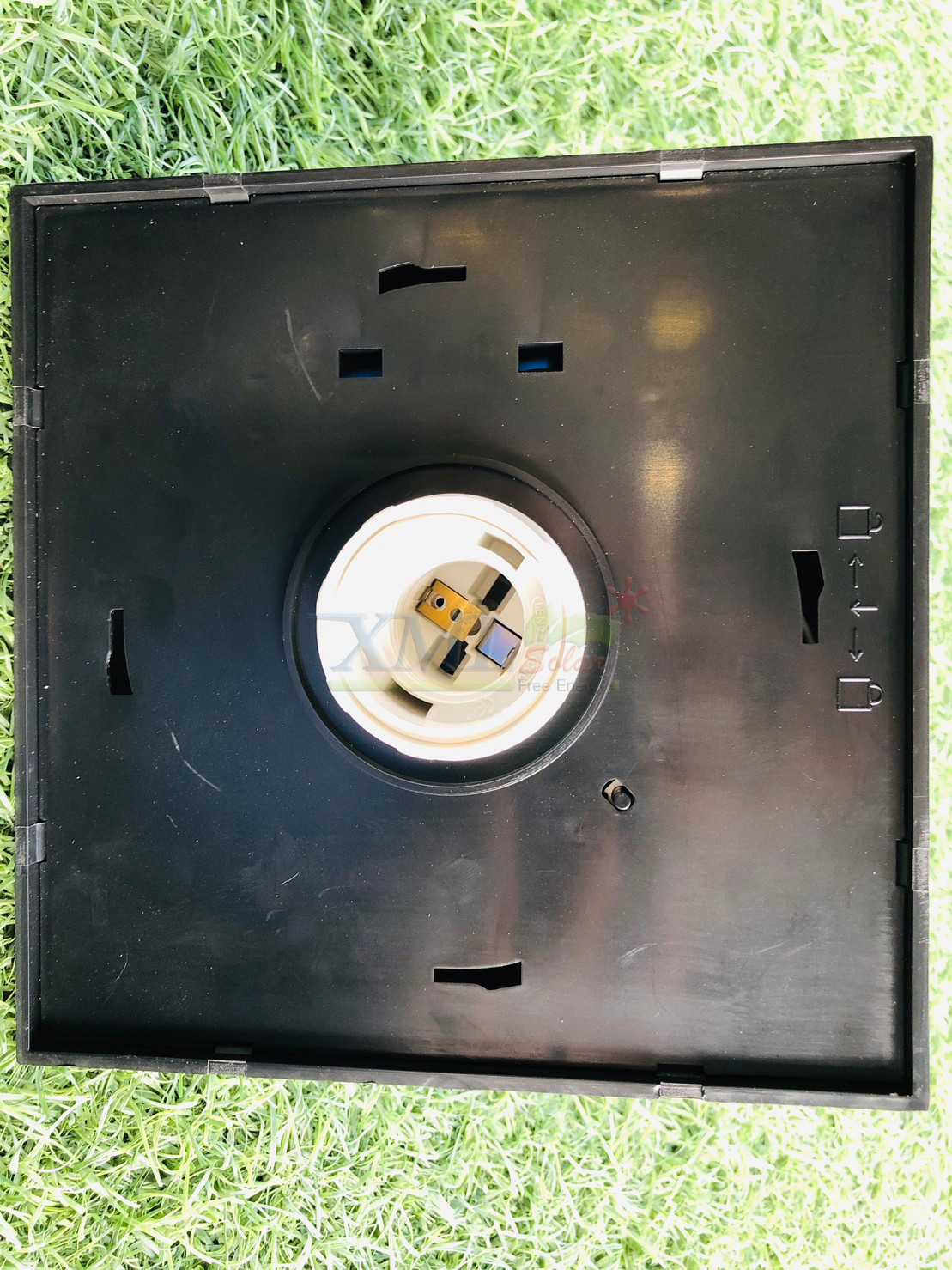 โคมไฟหัวเสาโซล่าเซลล์ รุ่น MD-GFB-A (แสง : เหลืองวอมไวท์)