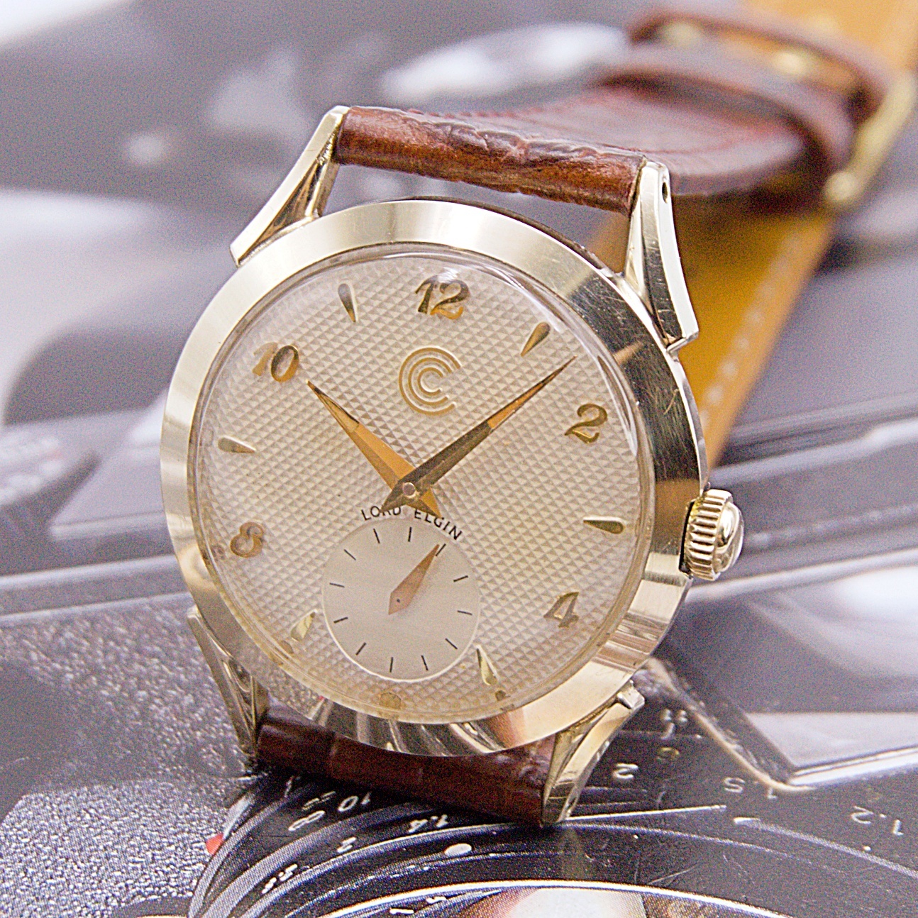 นาฬิกาเก่า LORD ELGIN ไขลานสองเข็มครึ่ง