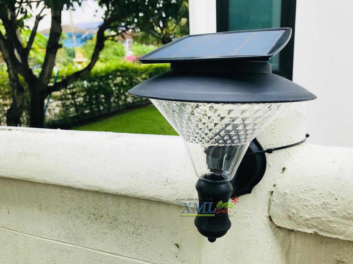 โคมไฟกิ่งโซล่าเซลล์ 60 SMD LED (เเสง : ขาว)