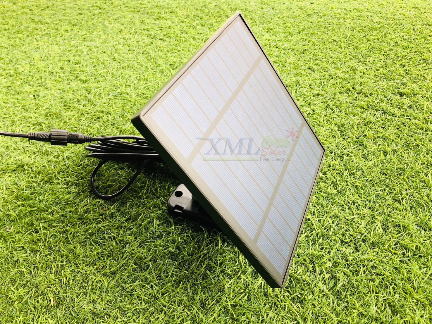 โคมไฟโซล่าเซลล์ ติดเพดาน รุ่น YL008-5A (แสง : เหลืองวอมไวท์)