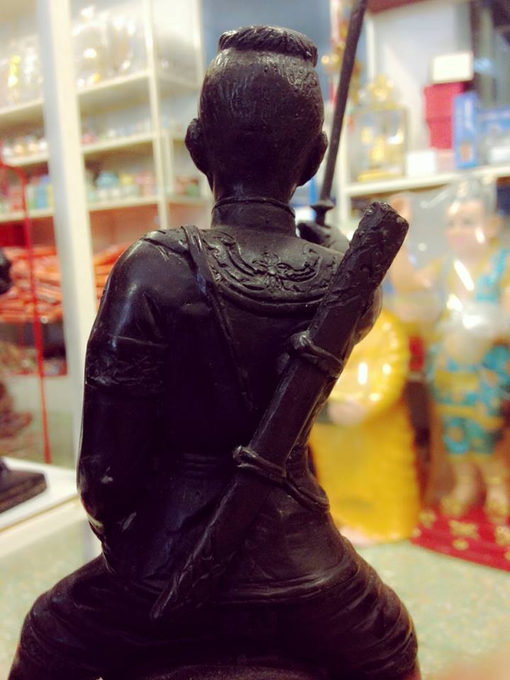 สมเด็จพระนเรศวรทรงม้า ทองเหลืองลงดำ 5 นิ้ว สวยงามโดดเด่น รหัส 110