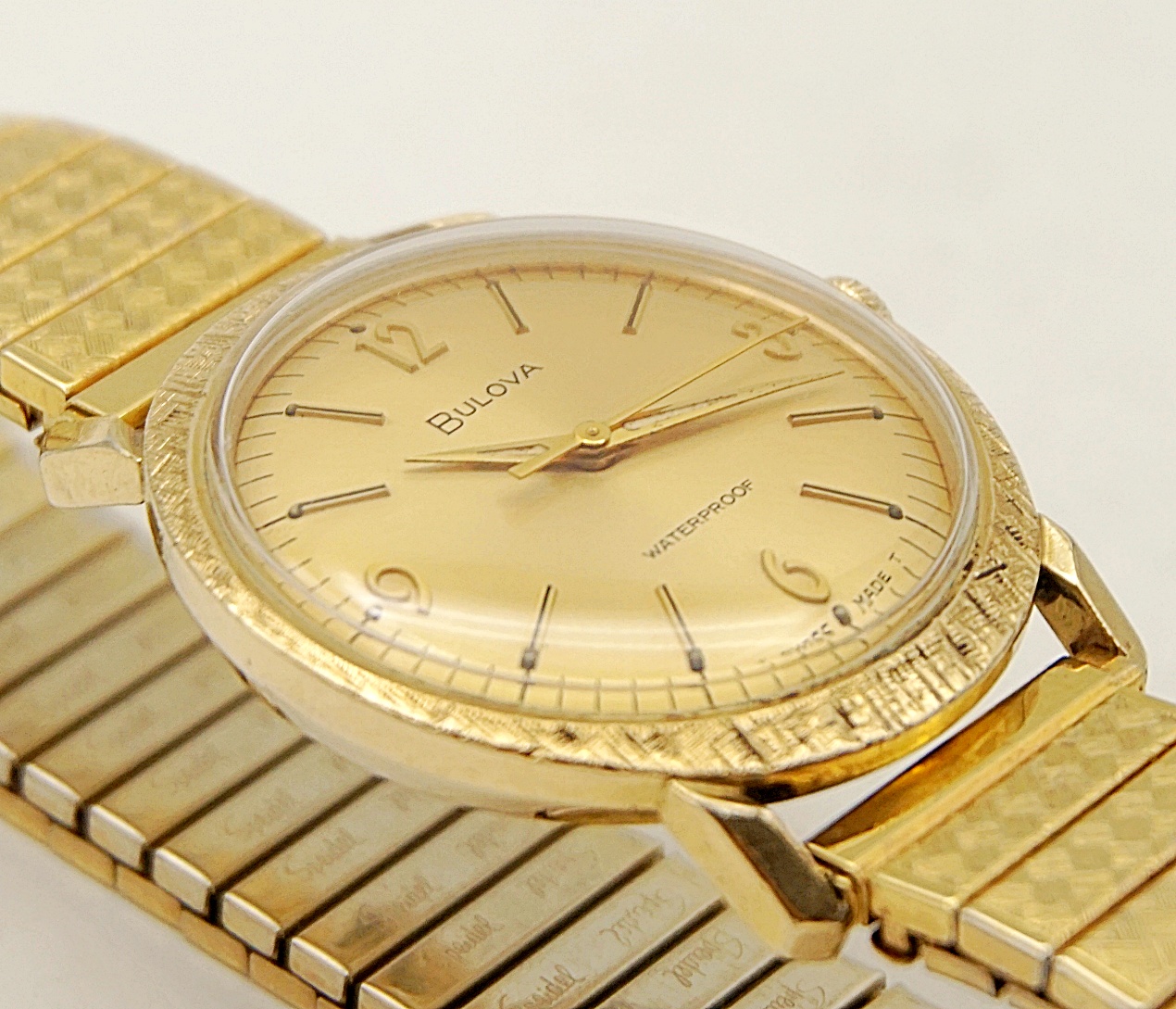 นาฬิกาเก่า BULOVA ไขลาน