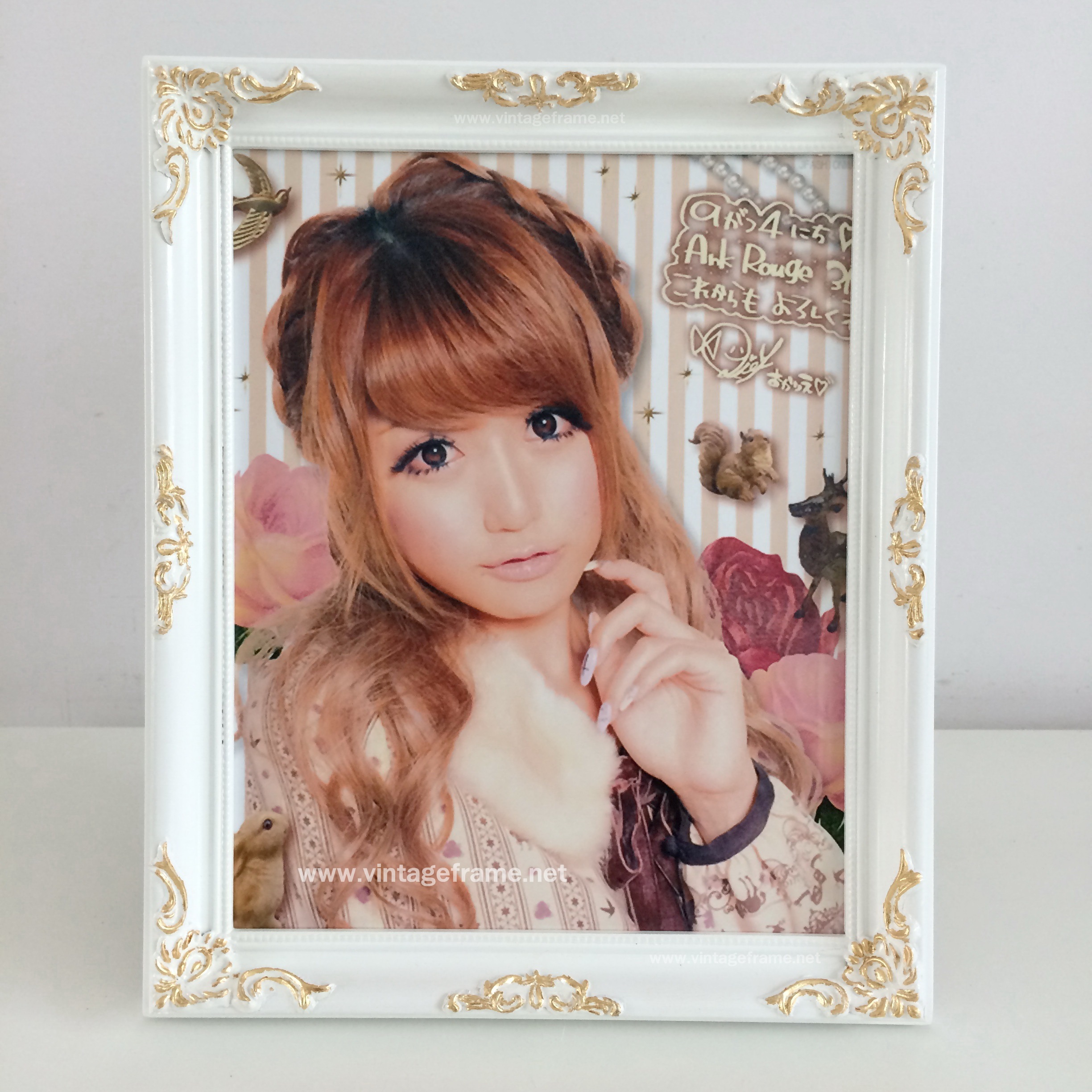 หลุยส์ยุโรป ขนาด 8x10 นิ้ว สีขาวปัดทอง