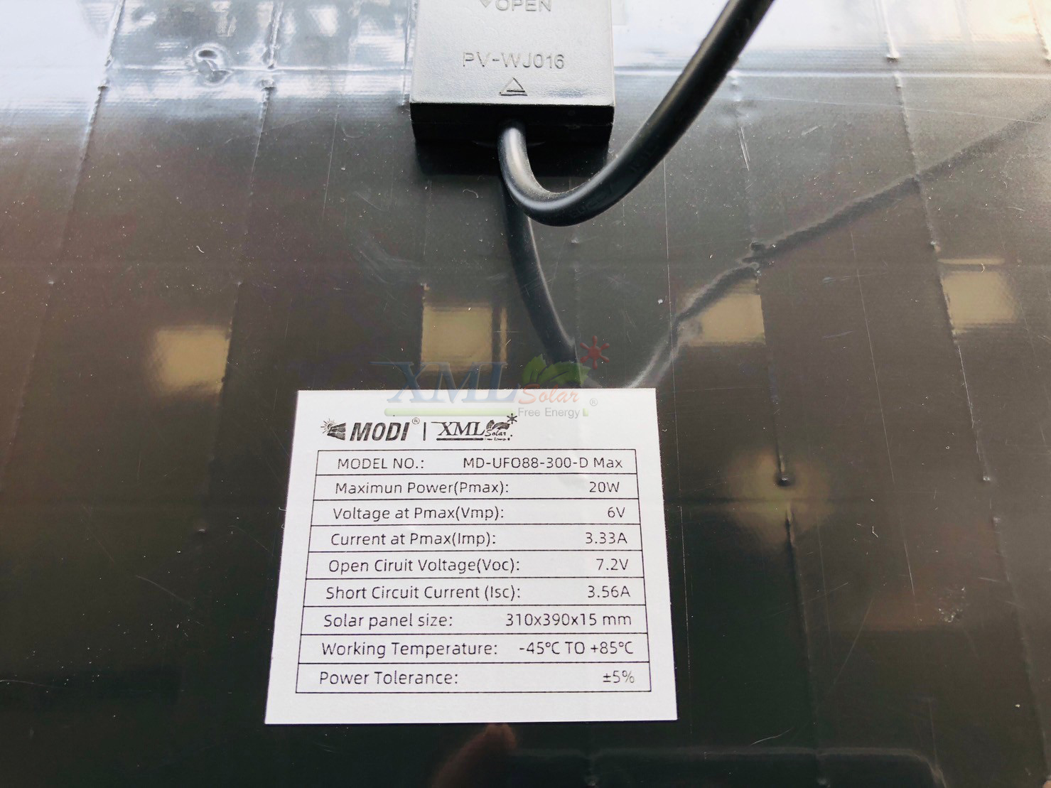 โคมไฟโซล่าเซลล์ ติดเพดาน Highbay รุ่น D MAX 300W (แสง : เหลืองวอมไวท์)