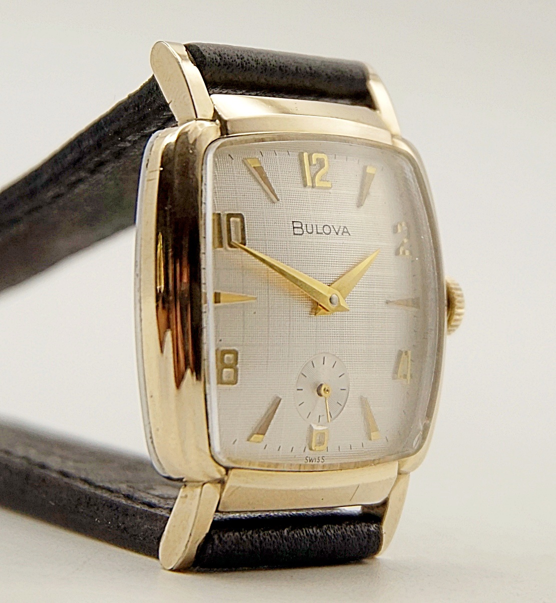 นาฬิกาเก่า BULOVA ไขลานสองเข็มครึ่ง