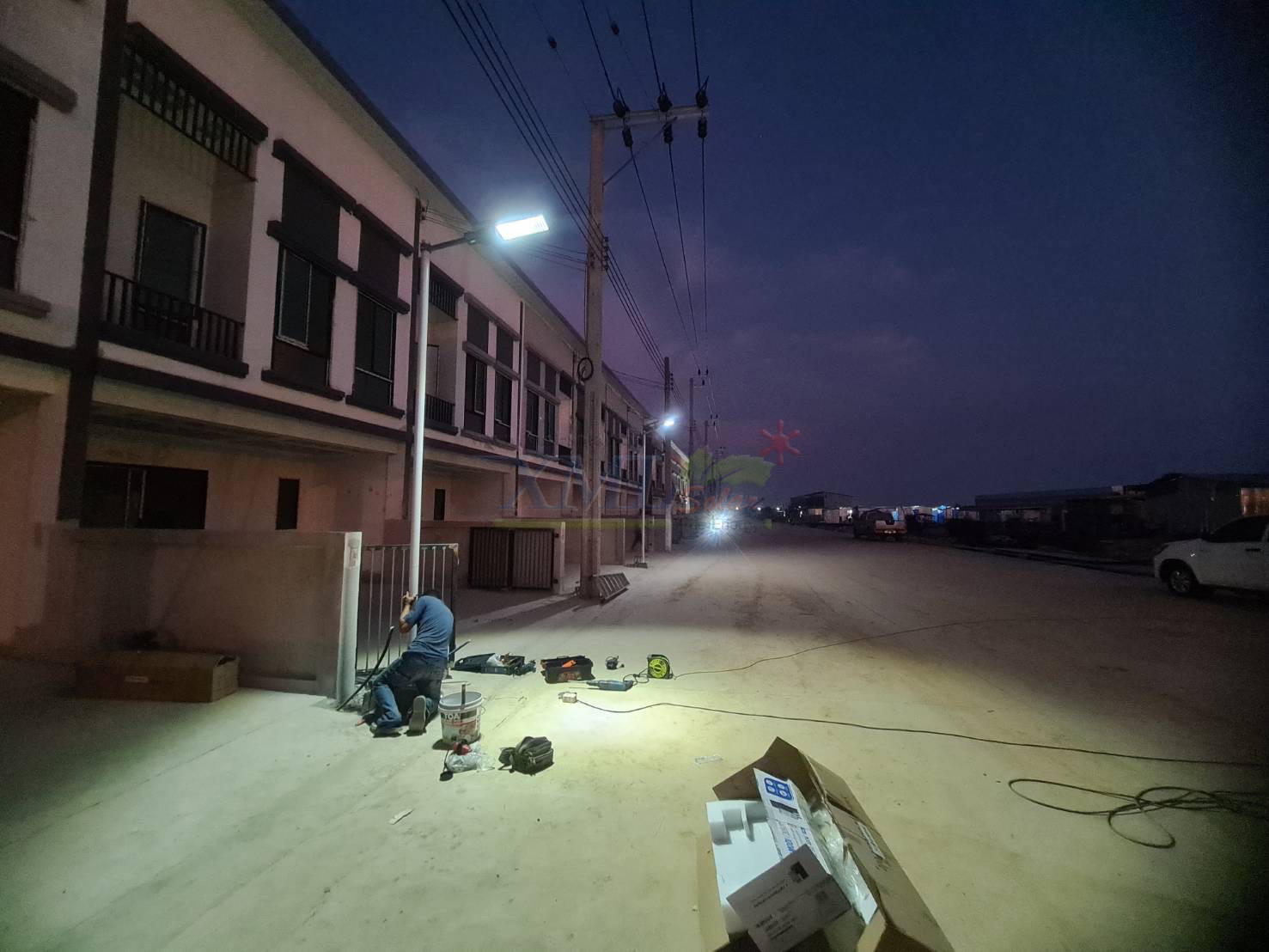 เสาไฟสนาม เหล็กพ่นสีขาว สูง 4 เมตร (ปลาย 3 นิ้ว)