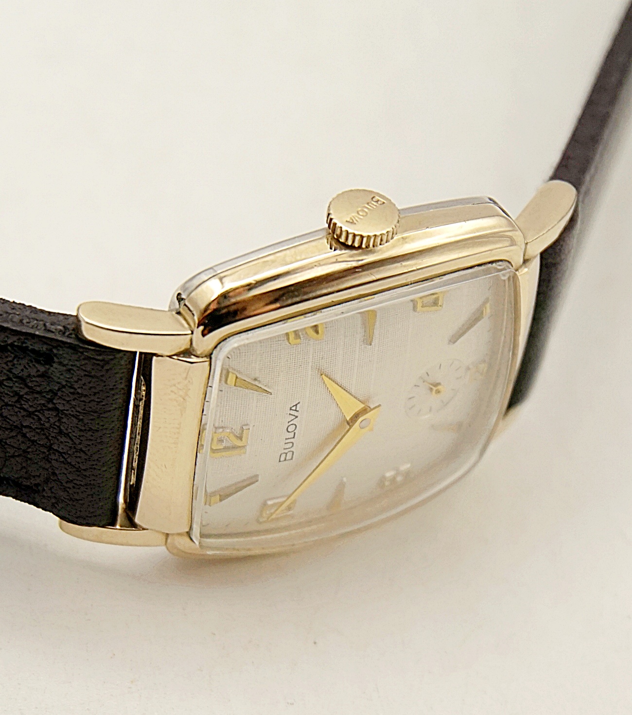 นาฬิกาเก่า BULOVA ไขลานสองเข็มครึ่ง